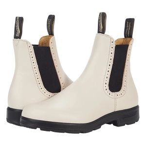Brand new Blundstone Chelsea boots